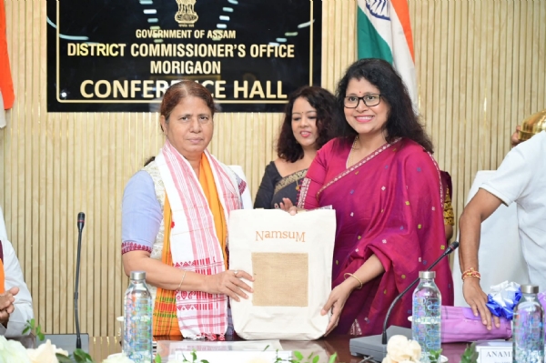 মৰিগাঁও জিলা আয়ুক্ত কাৰ্য্যালয়ত উপস্থিত মৰিগাঁও জিলাৰ নৱ-নিযুক্ত অভিভাৱক মন্ত্ৰী অজন্তা নেওঁগ