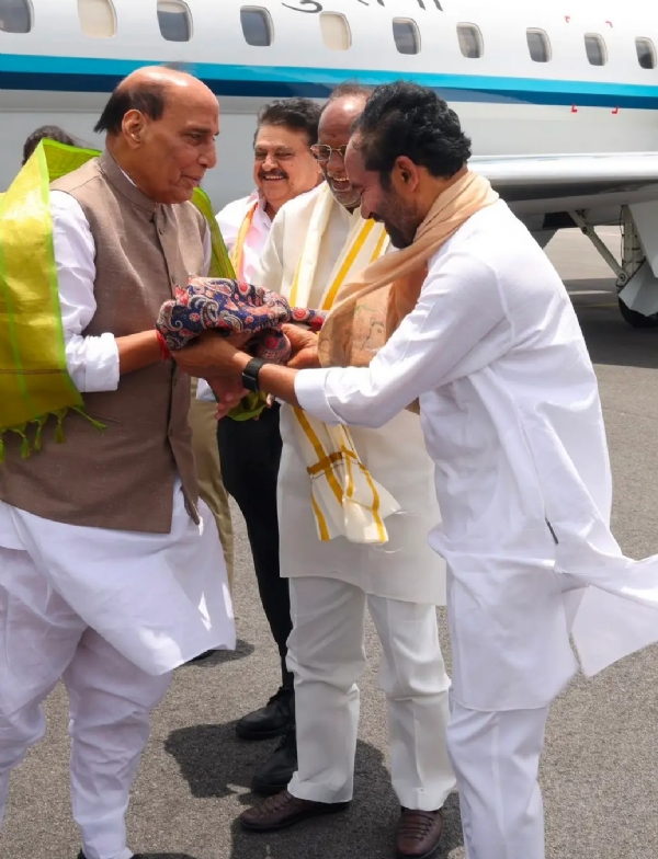रक्षा मंत्री राजनाथ सिंह का  हैदराबाद दौरा