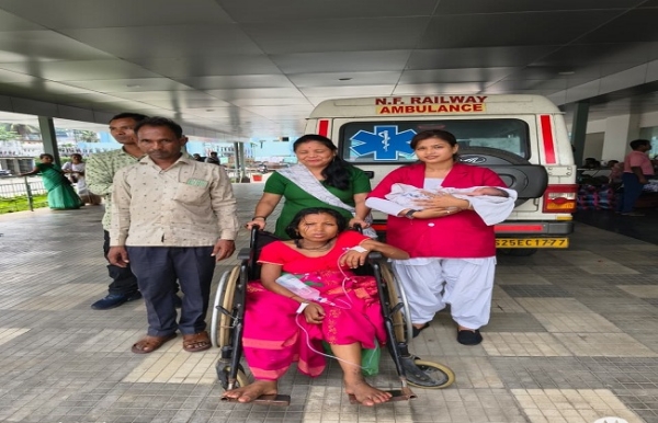 উত্তৰ-পূব সীমান্ত ৰেলৱেৰ দ্বাৰা অৱধ অসম এক্সপ্ৰেছত শিশুৰ সুৰক্ষিত জন্ম নিশ্চিতকৰণ