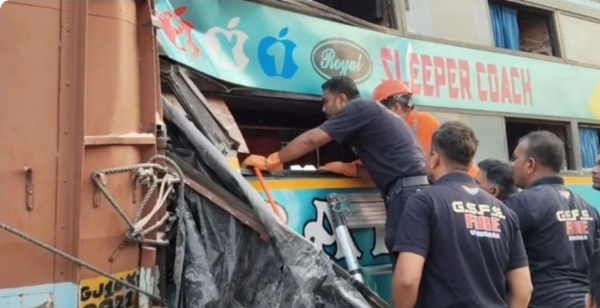 SDRF, NDRF, वडोदरा फायर ब्रिगेड, पुलिस और अन्य बचाव दल