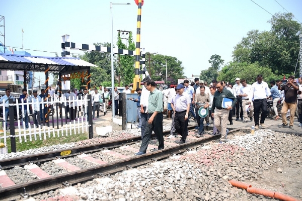 চিআৰএছৰ দ্বাৰা কাটিহাৰ–কুৰেথা আৰু কাটিহাৰ–সোনাইলি দ্বৈত ৰেলপথ খণ্ডসমূহৰ পৰিদৰ্শন