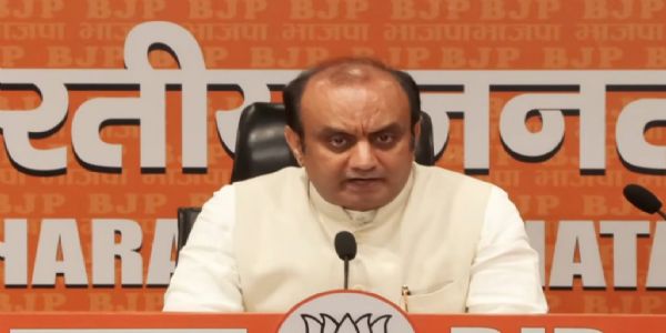 প্ৰধানমন্ত্ৰী মোডীৰ জি-৭ সন্মিলন আৰু শ্লোভাকিয়া ভ্ৰমণে বিশ্বৰ মঞ্চত ভাৰতৰ মৰ্যাদা বৃদ্ধি কৰিলেঃ বিজেপি