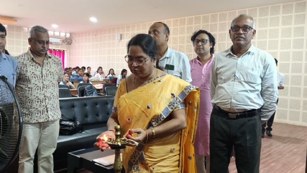 ডিমৰীয়া মহাবিদ্যালয়(স্বায়ত্তশাসিত)ত গ্ৰন্থ উন্মোচন আৰু বিশেষ বক্তৃতানুষ্ঠান সম্পন্ন।