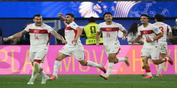 ফিফা বিশ্বকাপঃ অতিৰিক্ত সময়ত তুৰস্কৰ আমেৰিকাক ৩-২ গ’লত পৰাস্ত