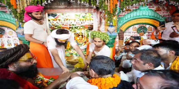 অৰবিন্দ কেজৰিৱালৰ ৰাম জন্মভূমি আৰু হনুমানগড়ী দৰ্শন