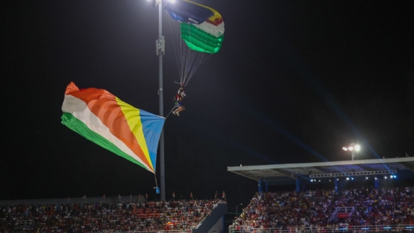 सेशेल्स के राष्ट्रीय दिवस समारोह की परेड में हजारों लोग शामिल हुए। दर्शक दीर्घा खचाखच भरी रहीं। फोटो - प्रधानमंत्री नरेन्द्र मोदी के एक्स हैंडल से सेशेल्स के राष्ट्रीय दिवस समारोह की परेड में हजारों लोग शामिल हुए। दर्शक दीर्घा खचाखच भरी रहीं। फोटो - प्रधानमंत्री नरेन्द्र मोदी के एक्स हैंडल से