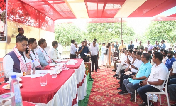 তেজপুৰত কৃষিমন্ত্ৰীৰ লিচু কৃষকৰে পোনপটীয়া আলোচনা তেজপুৰত কৃষিমন্ত্ৰীৰ লিচু কৃষকৰে পোনপটীয়া আলোচনা