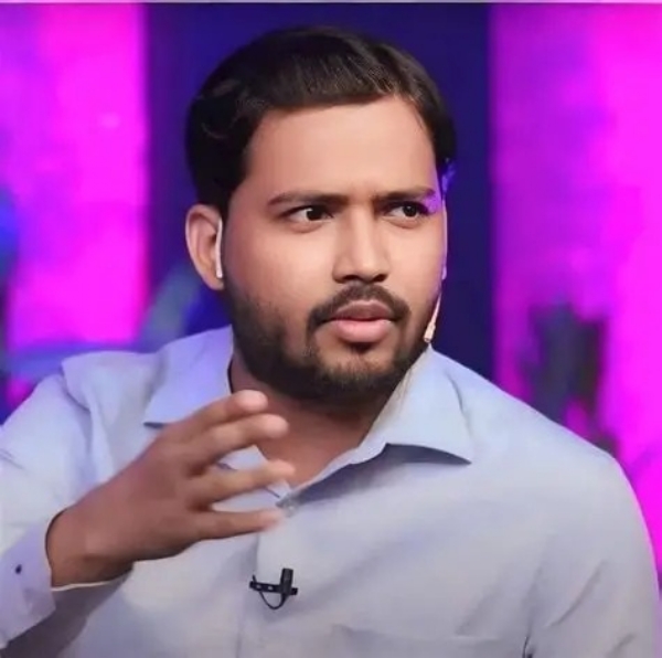 खान सर की फाइल फोटो