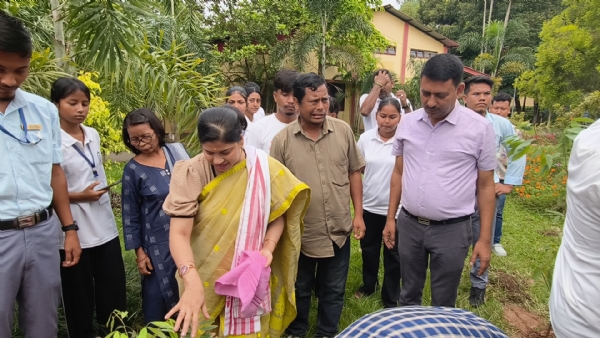 ডিমৰীয়াত গৰিমা শইকীয়া গাৰ্গ আৰু পামী বৰঠাকুৰ,,