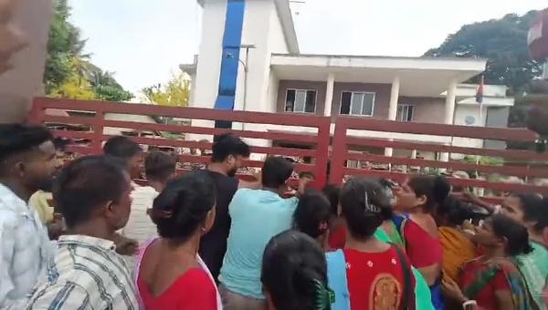 ক্ষেত্ৰী আৰক্ষী থানাত উত্তপ্ত পৰিস্থিতি।