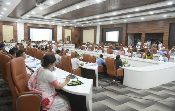 অসম চৰকাৰৰ কেবিনেট মন্ত্ৰী তথা শোণিতপুৰ জিলাৰ অভিভাৱক মন্ত্ৰী শ্ৰী বিশ্বজিৎ দৈমাৰীৰ সভাপতিত্বত এখন বিস্তৃত জিলা পৰ্যালোচনা সভা