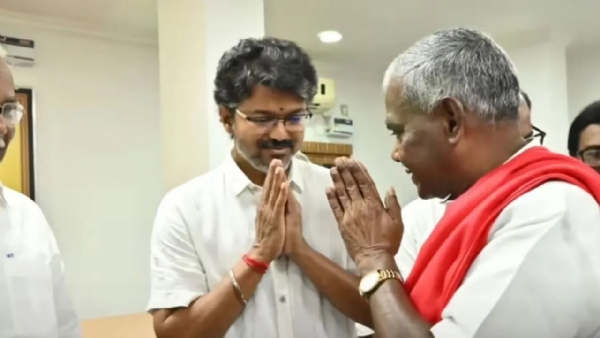 मुख्यमंत्री विजय - पी. चणमुखम