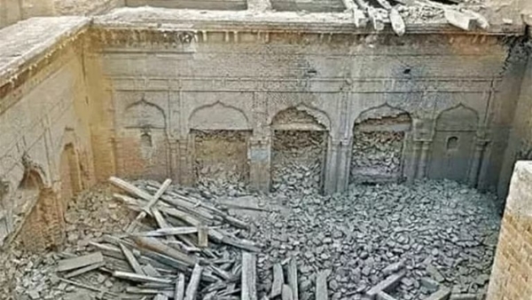 तोड़-फोड़ के बाद गुरुद्वारे का चित्र