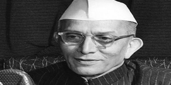 ইতিহাসৰ পাতত ১৫ জুলাইঃ মোৰাৰজী দেশাইয়ে প্ৰধানমন্ত্ৰী পদৰ পৰা পদত্যাগ কৰাৰ লগে লগে পতন ঘটিছিল প্ৰথমখন অকংগ্ৰেছ চৰকাৰৰ