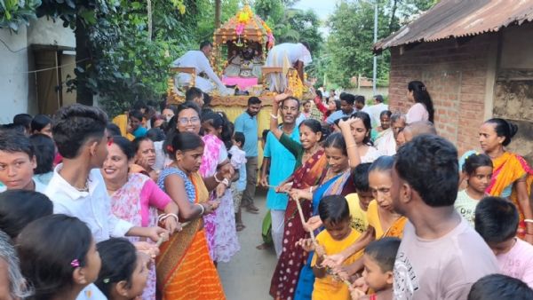 ডিমৰীয়াৰ ভিন্ন প্ৰান্তত উদযাপন ৰথ যাত্ৰা। ডিমৰীয়াৰ ভিন্ন প্ৰান্তত উদযাপন ৰথ যাত্ৰা।
