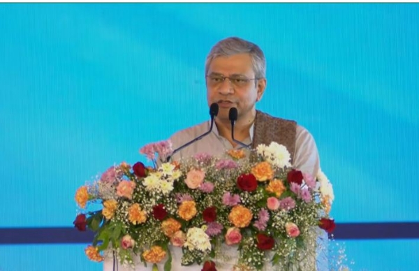 जींद में आयाेजित कार्यक्रम काे संबाेधित करते रेल मंत्री अश्वनी वैष्णव जींद में आयाेजित कार्यक्रम काे संबाेधित करते रेल मंत्री अश्वनी वैष्णव