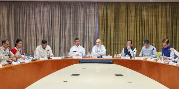কলকাতাত অমিত শ্বাহৰ আইন-শৃংখলাৰ পৰ্যালোচনা, মহিলাৰ সুৰক্ষা আৰু আভ্যন্তৰীণ নিৰাপত্তা সুদৃঢ় কৰাৰ বাবে নিৰ্দেশ