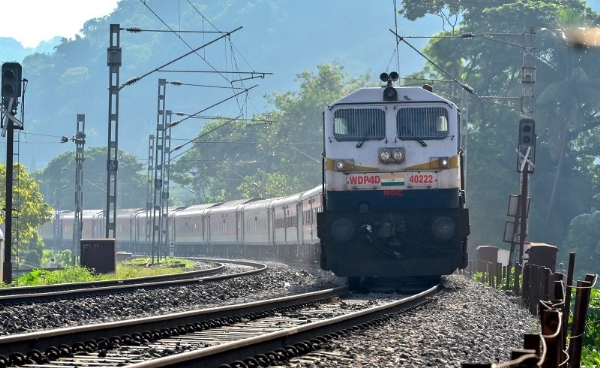 भारतीय ट्रेन भारतीय ट्रेन