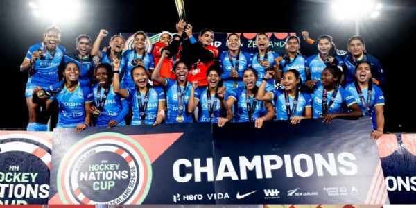 ভাৰতীয় মহিলা দলৰ এফ আই এইচ হকী বিশ্বকাপলৈ যাত্ৰা