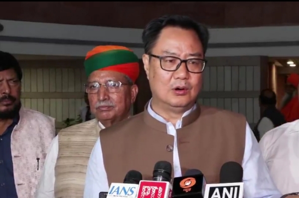 संसदीय कार्यमंत्री किरेन रीजीजू संसदीय कार्यमंत्री किरेन रीजीजू