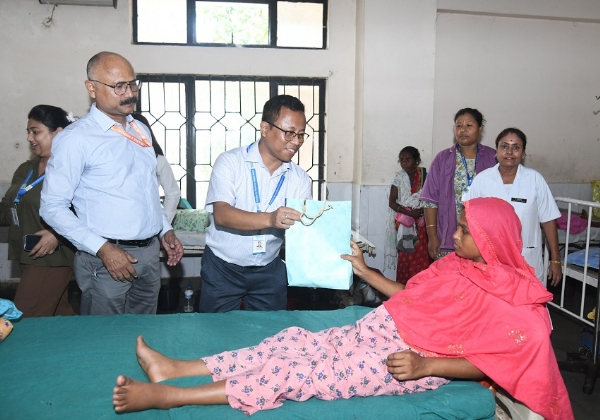 তিনি বছৰ সম্পূৰ্ণ কৰিলে