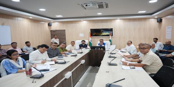 গাঁওৰ পৰা দুৰ্গম অঞ্চললৈ গুণগত স্বাস্থ্যসেৱা নিশ্চিতকৰণৰ লক্ষ্যৰে স্বাস্থ্য মন্ত্ৰীৰ বৈঠক