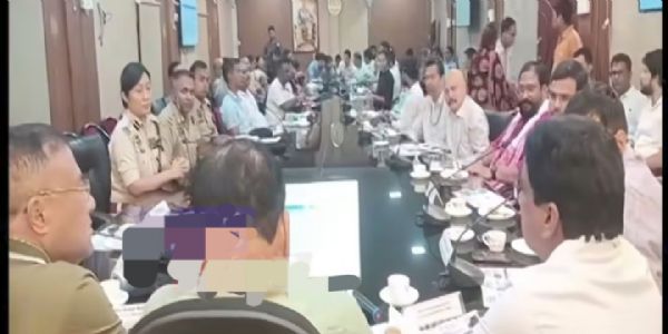 যোৰহাটৰ বান পৰিস্থিতিৰ পৰ্যালোচনা, কেন্দ্ৰীয় দলৰ উচ্চ পৰ্যায়ৰ বৈঠক