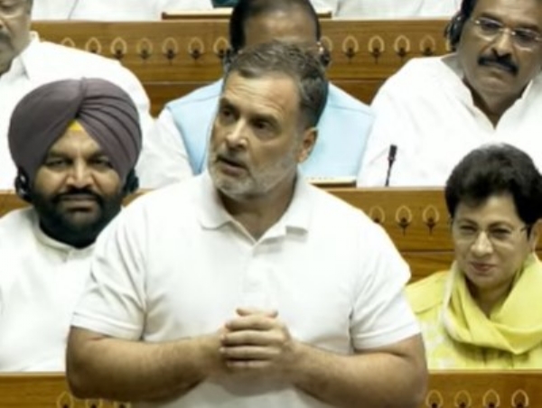 लोकसभा में एंटी पेपर लीक बिल पर चर्चा के दौरान विपक्ष के नेता राहुल गांधी।