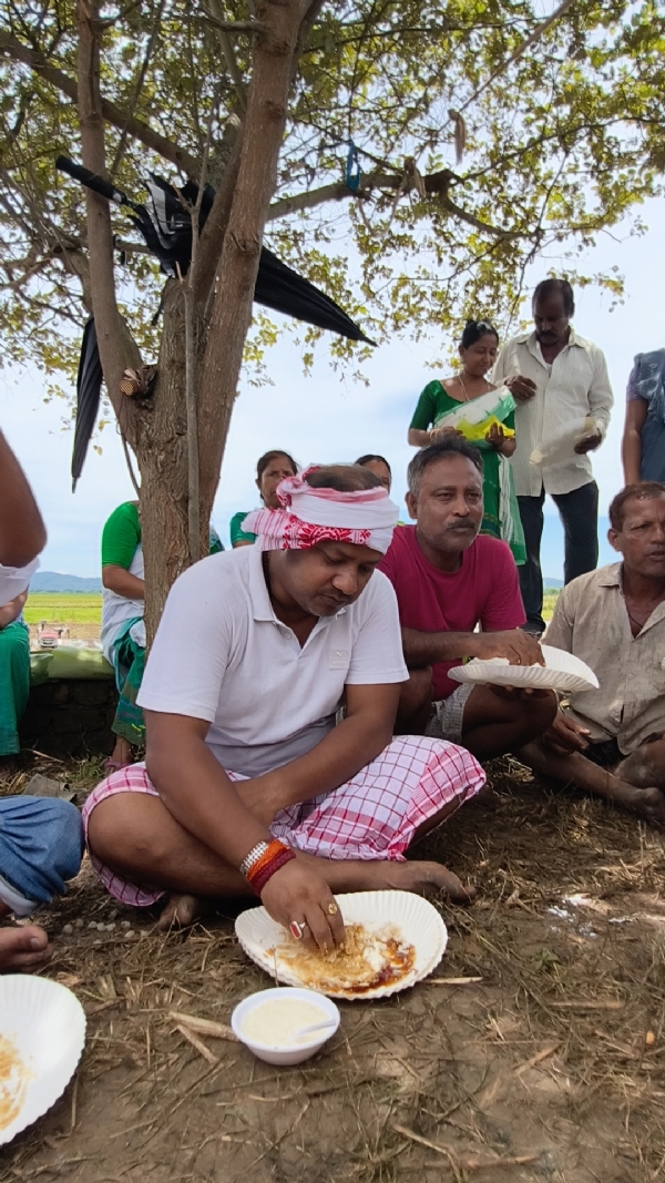 আহাৰৰ পথাৰত বিধায়ক ড০ তপন দাসৰ ব্যস্ততা,,