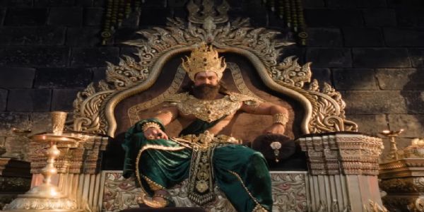 ৰাৱণৰ অৱতাৰত য়শে কাঢ়িলে সকলোৰে দৃষ্টি