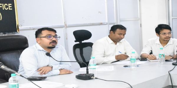 মহানগৰীত পথ দুৰ্ঘটনা ৰোধৰ বাবে নতুন উৰণীয়া সেতুসমূহ নিৰীক্ষণৰ নিৰ্দেশ জিলা আয়ুক্তৰ