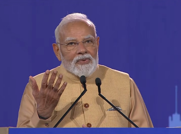प्रधानमंत्री नरेन्द्र मोदी गुरुवार को ऑस्ट्रेलिया में भारतीय समुदाय को संबोधित करते हुए
