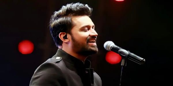 ভাৰতীয় নিষেধাজ্ঞাক লৈ মৌনতা ভংগ আতিফ আছলামৰ