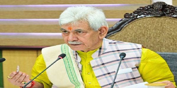 জম্মু-কাশ্মীৰৰ ‘বন্দে মাতৰম’ আৰু ‘ঘৰে ঘৰে ত্ৰিৰংগা’ অভিযান ৰাষ্ট্ৰৰ বাবে প্ৰেৰণাৰ উৎস হৈ পৰিছেঃ লেফটেনেণ্ট গৱৰ্ণৰ
