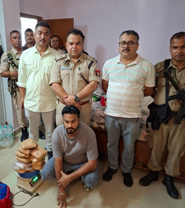 গুৱাহাটীত এছ টি এফৰ অভিযান, প্ৰায়  ৮০ কোটি টকাৰ ১০ কিলোগ্ৰামতকৈ অধিক সন্দেহযুক্ত হেৰ’ইন জব্দ, এজনক আটক