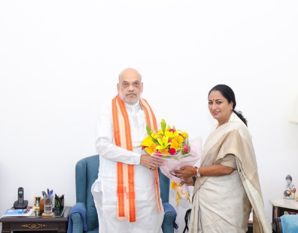 केंद्रीय गृह एवं सहकारिता मंत्री अमित शाह से बुधवार को दिल्ली की मुख्यमंत्री रेखा गुप्ता ने शिष्टाचार भेंट करते हुए