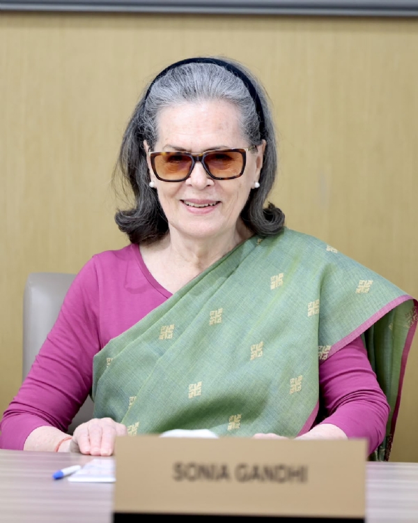 कांग्रेस कार्यसमिति (सीडब्ल्यूसी) की बैठक में संसदीय दल की अध्यक्ष सोनिया गांधी।