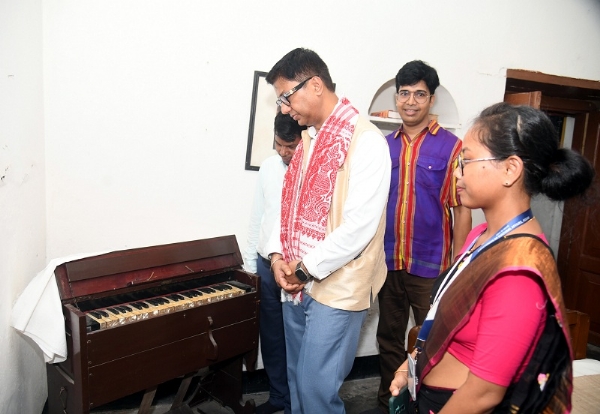 ৰূপকোঁৱৰৰ পৈতৃক গৃহ
