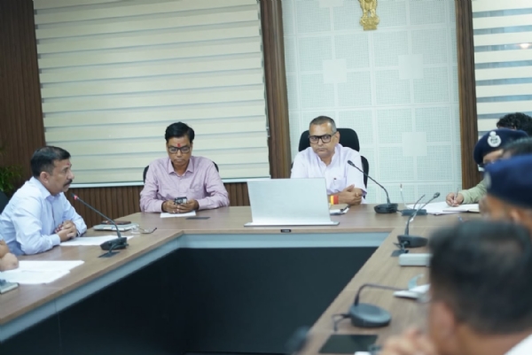 এক পৰ্যালোচনা বৈঠকত অংশগ্ৰহণ কৰি মন্ত্ৰী কৌশিক ৰায়