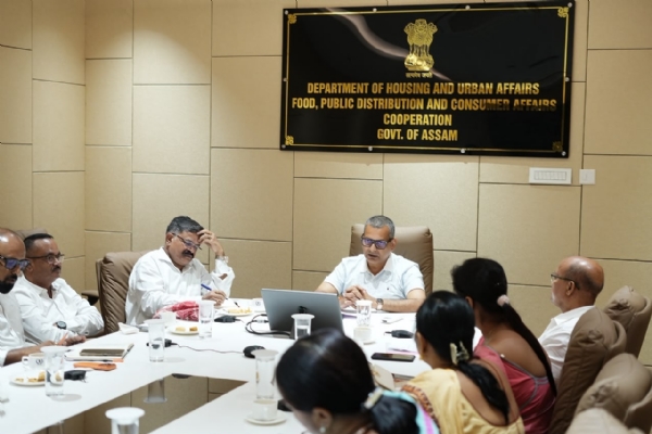 সদৌ অসম পৌৰসভা আয়ুক্ত সংস্থাৰ সৈতে মন্ত্ৰী কৌশিক ৰায়ৰ বৈঠক