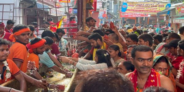 বিহাৰৰ মধেপুৰাৰ সিংহশ্বৰ ধামত জলাভিষেকৰ সময়ত আহত ৬ গৰাকী ভক্ত