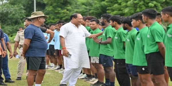 শোণিতপুৰ জিলাৰ অভিভাৱক মন্ত্ৰীৰ উন্নয়নমূলক আঁচনি আৰু ক্ৰীড়া আন্তঃগাঁথনিৰ পৰ্যালোচনা