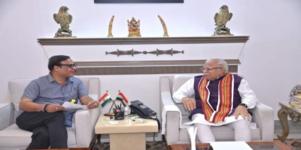 কেন্দ্ৰীয় শক্তি মন্ত্ৰী মনোহৰ লাল খট্টৰক সাক্ষাৎ মুখ্যমন্ত্ৰী হিমন্ত বিশ্ব শৰ্মাৰ; শক্তিৰ স্বাৱলম্বীতা, নগৰীয়া আন্তঃগাঁথনিৰ বিষয়ে আলোচনা