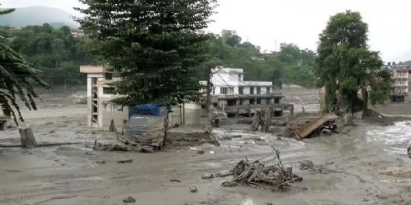 নেপালৰ বানত ভূপালৰ ২৯ জন লোক নিৰুদ্দেশ, পৰিয়ালে কয় শেষৰ ফোনত কৈছিল, আমি বাচি নাথাকো, অনুগ্ৰহ কৰি আমাৰ সন্তানৰ যত্ন লবা