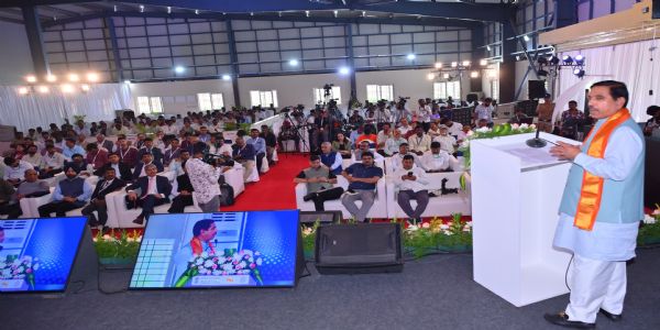 ভাৰতীয় গুণগত মান আৰু পৰীক্ষণ সুবিধাসমূহৰ ওপৰত বিশ্বব্যাপী আস্থা বৃদ্ধি পাইছেঃ প্ৰহ্লাদ যোশী