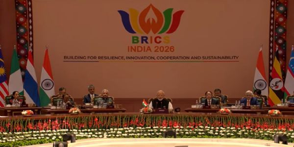 ভৱিষ্যত যদি ভাগ কৰা হয়, তেন্তে নিৰ্মাণৰ অধিকাৰো ভাগ কৰিব লাগিব: প্ৰধানমন্ত্ৰী