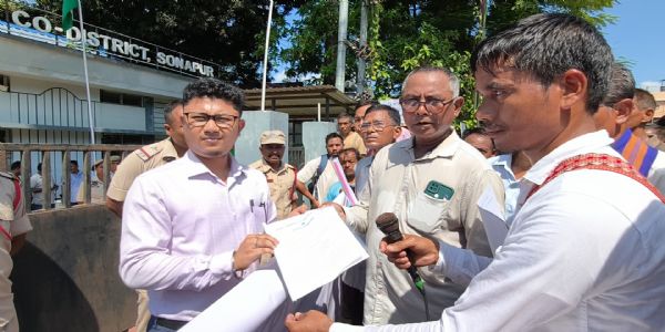 জনজাতীয় সংগঠনৰ প্ৰতিবাদত উত্তাল সোণাপুৰ