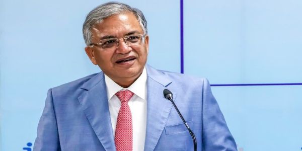 তিনিদিনীয়া ভ্ৰমণসূচীৰে ভূটানত উপস্থিত মুখ্য নিৰ্বাচন আয়ুক্ত জ্ঞানেশ কুমাৰ