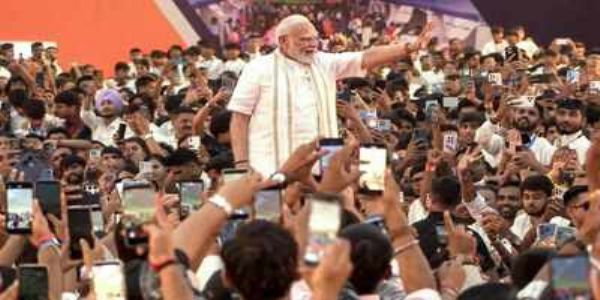 প্ৰধানমন্ত্ৰীৰ জন্মদিনত বদনগৰৰ পৰা বাৰাণসীলৈ উলিয়াব সেৱা সংকল্প বাইক যাত্ৰা