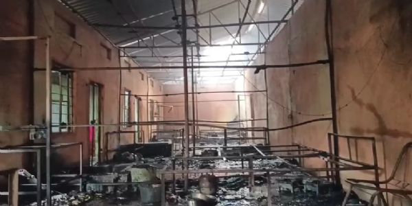 যোৰাবাটৰ ১৩ মাইলৰ মেঘালয়ৰ দিশত বিধ্বংসী অগ্নিকাণ্ডৰ ঘটনা